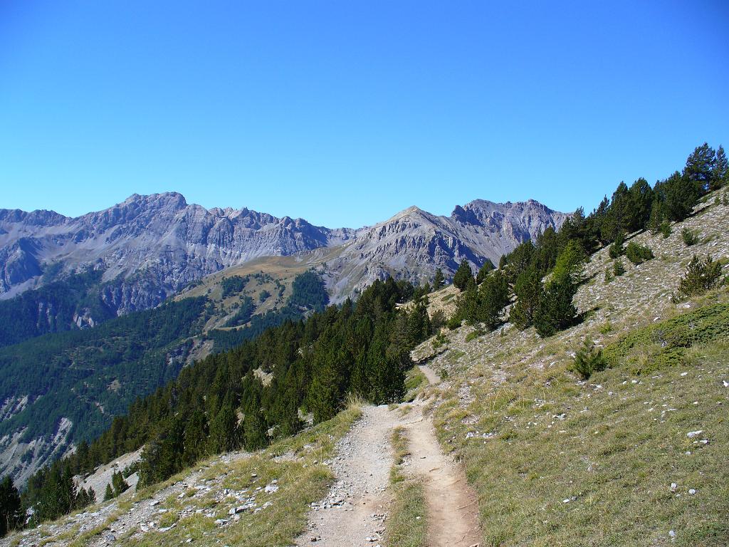 Montée : Le sentier venant de Casse Déserte