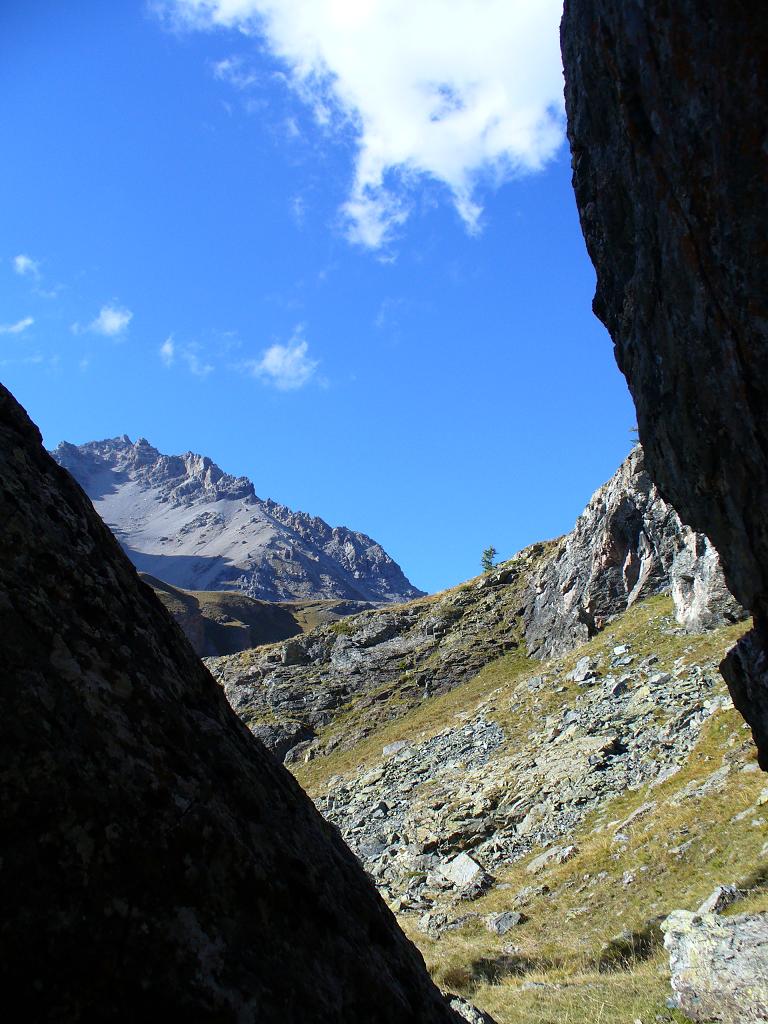 Canal de la Crèche : Vue coté Péas