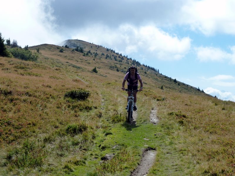 #2 Pt Croise Baulet : Descente sur le col de l Pt Croise Baulet : Descente sur le col de l'Avenaz