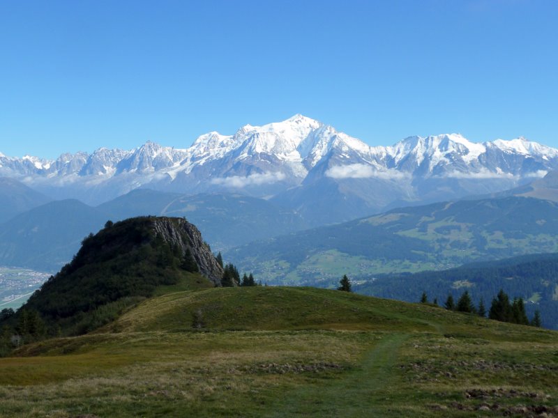 #7 Croix du Plenet : Descente de la Croix du Plenet face au Mt Blanc Croix du Plenet : Descente de la Croix du Plenet face au Mt Blanc