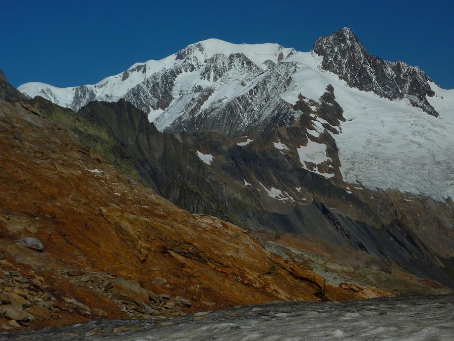 Col des Fours : Belles dalles de grès au dessus du col