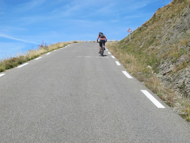 #1 la route du col : Elia, sur la route du col la route du col : Elia, sur la route du col