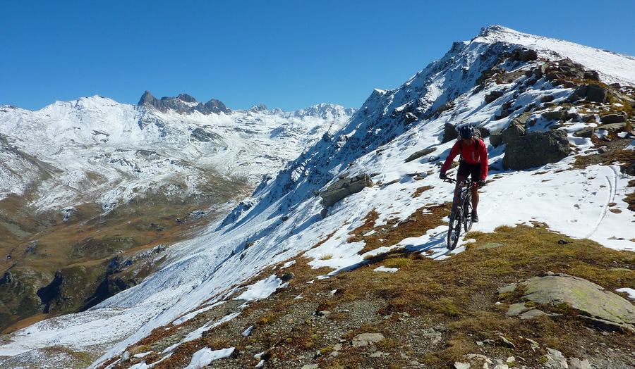 Pas des Griffes : 2556m: de la neige mais pas trop