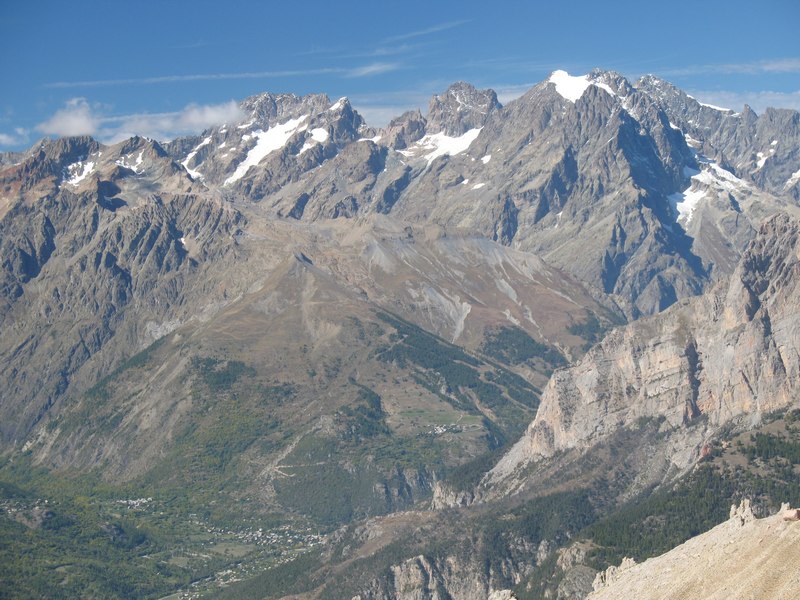 Les Ecrins : pas de neige sur ces faces sud