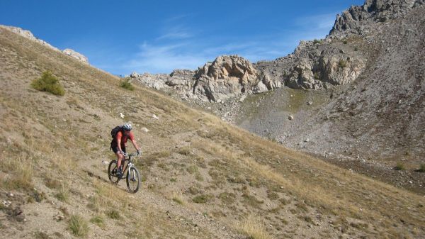 #5 Col de Moussière : En plus de la vue, la descente vaut le détour Col de Moussière : En plus de la vue, la descente vaut le détour