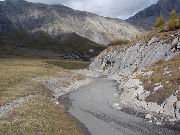 #8 Descente sur Tsanfleuron : Piste ? Non torrent à sec. Bien roulable, Descente sur Tsanfleuron : Piste ? Non torrent à sec. Bien roulable,