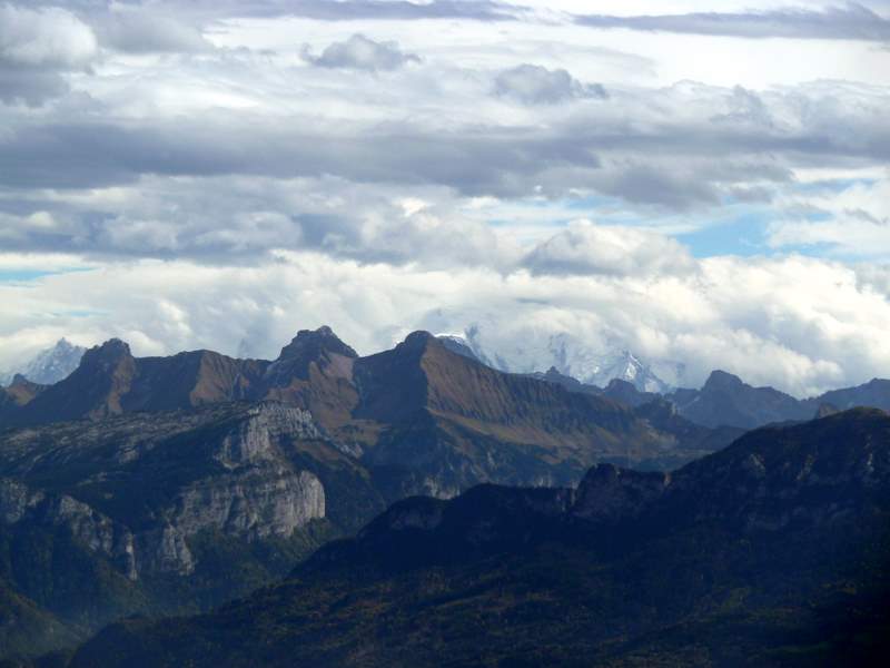 Salève : Le Mt Blanc qui bloque encore les nuages