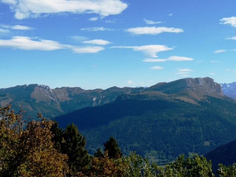 #3 Les Lances de Mallissard : avec le Dome de Bellefont et la Dent de Crolles. Encore de beaux singles en perspective. Les Lances de Mallissard : avec le Dome de Bellefont et la Dent de Crolles. Encore de beaux singles en perspective.