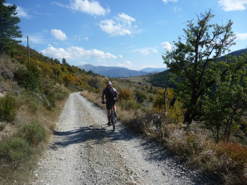 les Chemins du Soleil : belle montée avant la descente sur Castellane !