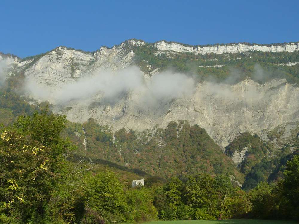 Tour d'Arces : les brumes se levent