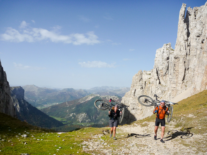 Col des Aiguilles : Arrivée au soleil