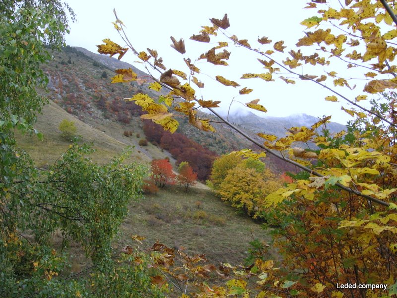#3 Oulles : Pause sur autre banc (12h) avant de plonger sur le Puy d Oulles : Pause sur autre banc (12h) avant de plonger sur le Puy d'Oulles