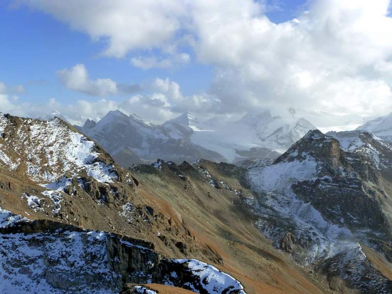 #7 Toûno : Barrhorn, Brunegghorn et Weisshorn dans les nuages Toûno : Barrhorn, Brunegghorn et Weisshorn dans les nuages
