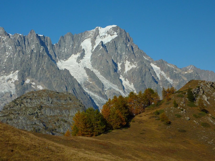 #20 Grandes Jorasses : Une sacrée montagne Grandes Jorasses : Une sacrée montagne