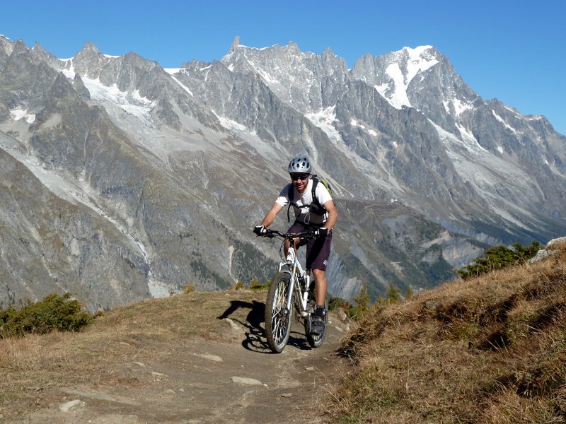 #5 Col de Youlaz : Sentier balcon entre Plan Chécrouit et le col de Youlaz Col de Youlaz : Sentier balcon entre Plan Chécrouit et le col de Youlaz
