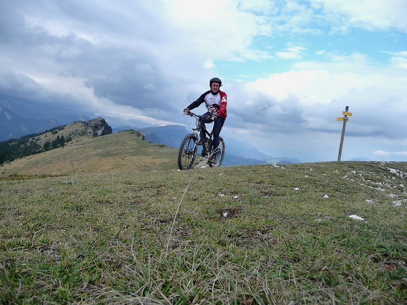 #2 alpage : cela pédale vers le sommet alpage : cela pédale vers le sommet