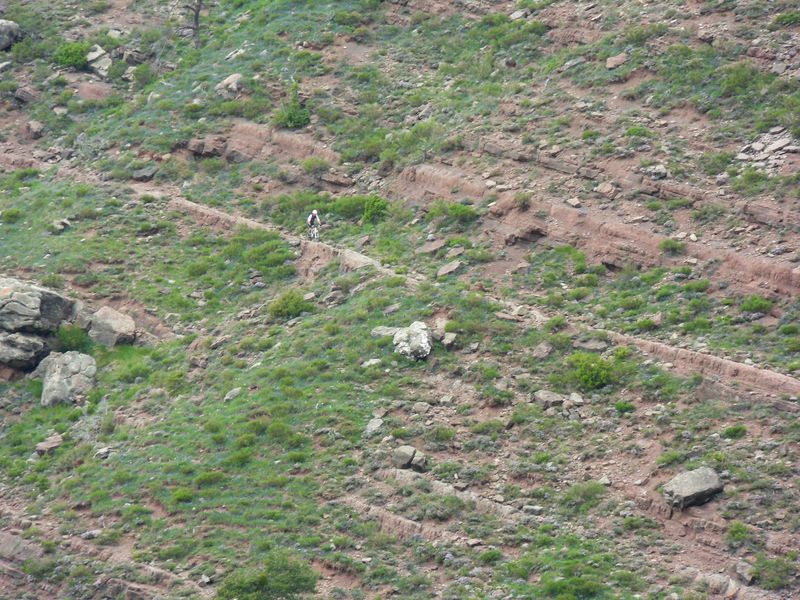 #9 Adret de Beaudinard : Les longues saillies rocheuses que l Adret de Beaudinard : Les longues saillies rocheuses que l'on emprunte pour traverser le versant...