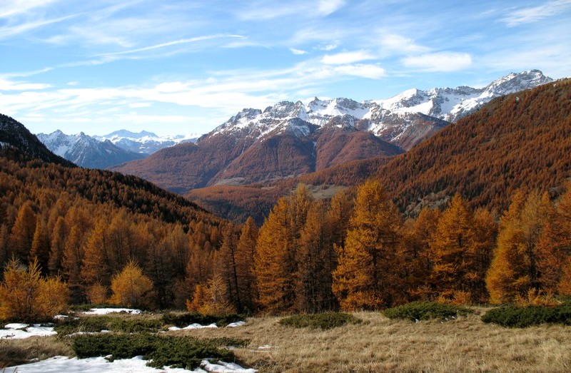 #3 vers l vers l'ouest : de Drte>Gche : Pic du Beal, Pic du Gazon, Dent de Ratier, Furfande et dans le lointain le couple Pic St André / crête du Pic de Chabrières (Vars) - et devant à gche Sommet d'Assan (ou Pic de Guillestre)