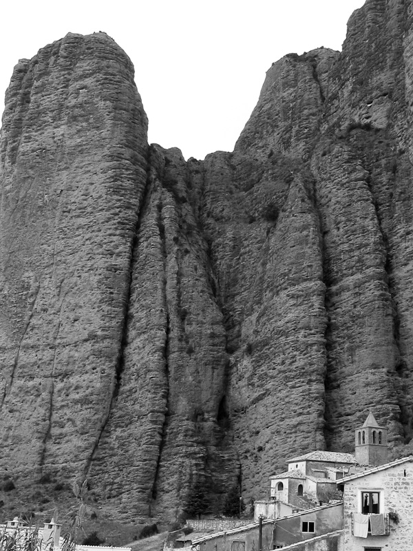 #2 Riglos : Quel cachet ce village ! Riglos : Quel cachet ce village !