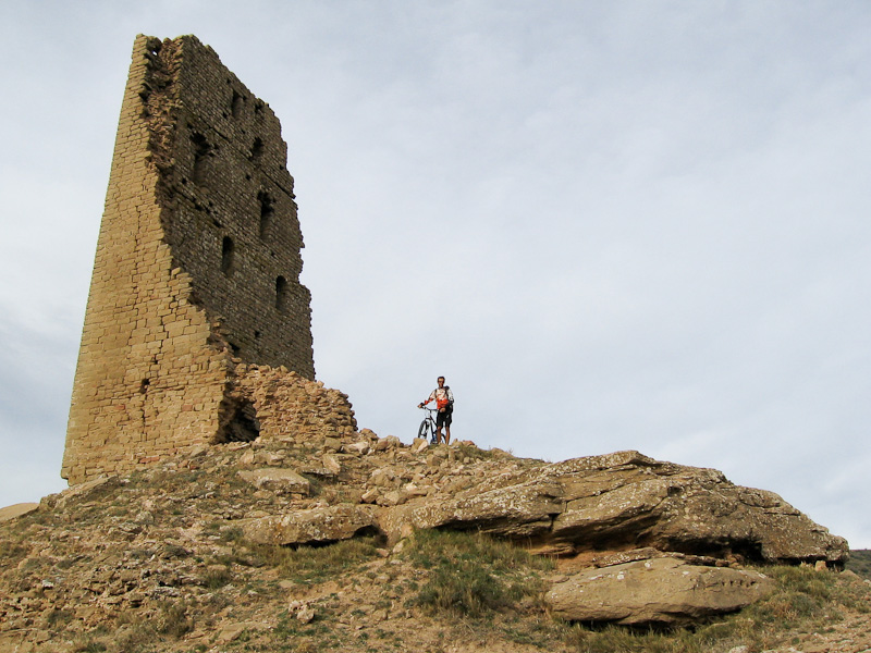 #7 ruines de Virgen de Marcuello : Construire des châteaux en Espagne, c ruines de Virgen de Marcuello : Construire des châteaux en Espagne, c'est pas un bon placement !