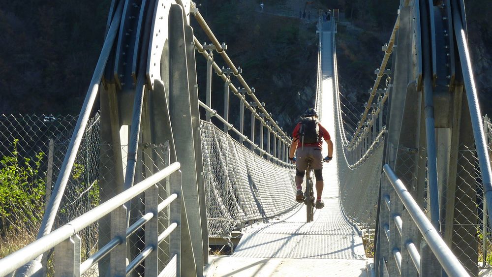 #8 Passerelle d Passerelle d'Ebron : ça manque de piétons pour le strike...