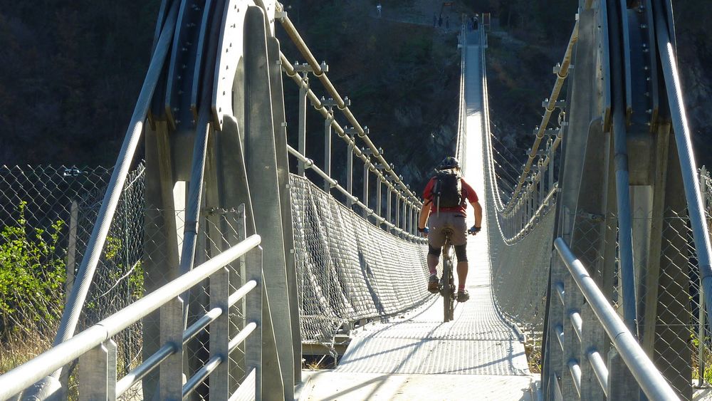 Passerelle d'Ebron : ça manque de piétons pour le strike...