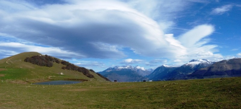 #1 Panorama : Le Beauregard et le Petit Lac ainsi que Belledonne et le Taillefer. Panorama : Le Beauregard et le Petit Lac ainsi que Belledonne et le Taillefer.