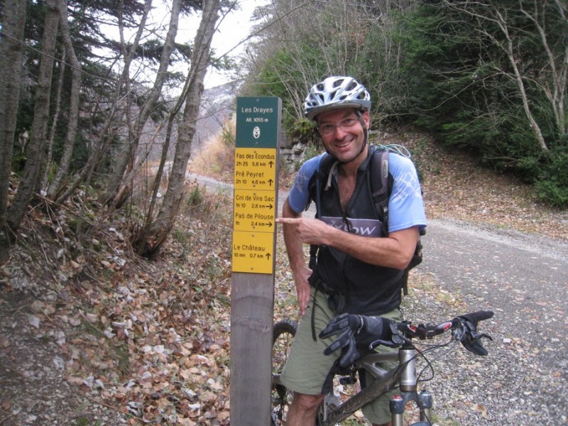 #2 Gilles : Y Gilles : Y'a pas d'chemin. Y'a pas d'pillouse.