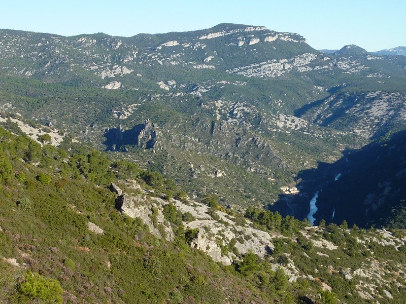 Relief méridional : Et au fond coulait l'Hérault