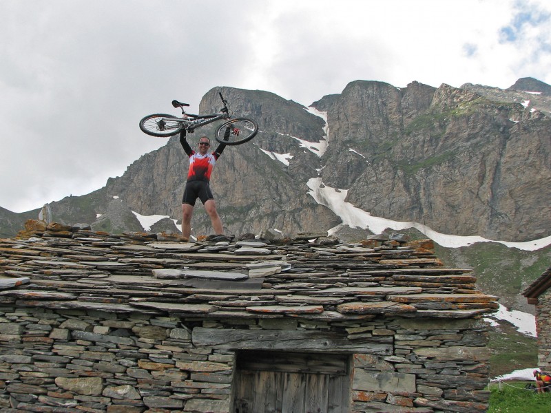 Vallone del Tibert : Ascension du toit de la bergerie (M5)