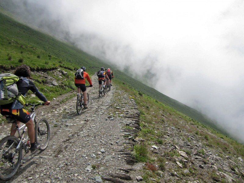 Strada dei Cannoni : "Volutes s'envolent en fumée"