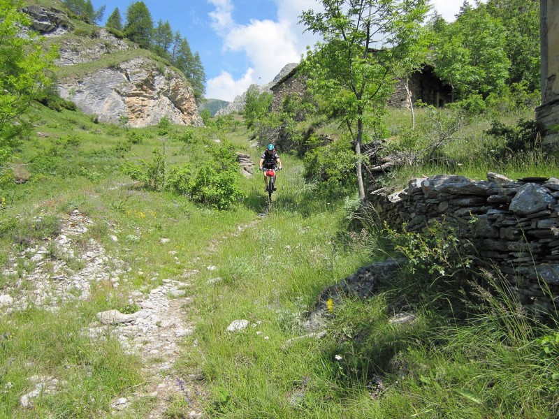 Punta Colour : Sentier évitant en partie la piste