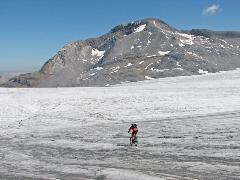 #7 Wildstrubel 7 : Traversée du glacier avec en point de mire l Wildstrubel 7 : Traversée du glacier avec en point de mire l'arête S du Wildstrubel