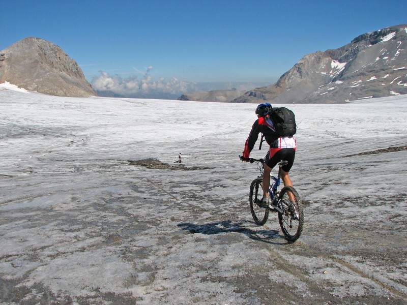 #3 Wildstrubel 3 : Sur le glacier de la Plaine Morte Wildstrubel 3 : Sur le glacier de la Plaine Morte