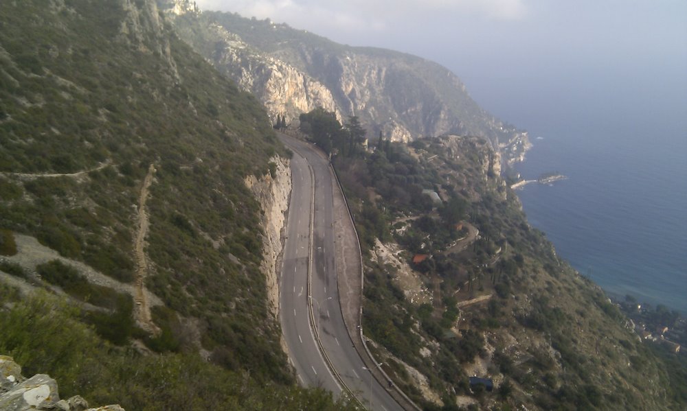 #2 Vue mer : Superbe vue sur la mer... et la Nationale 7 Vue mer : Superbe vue sur la mer... et la Nationale 7