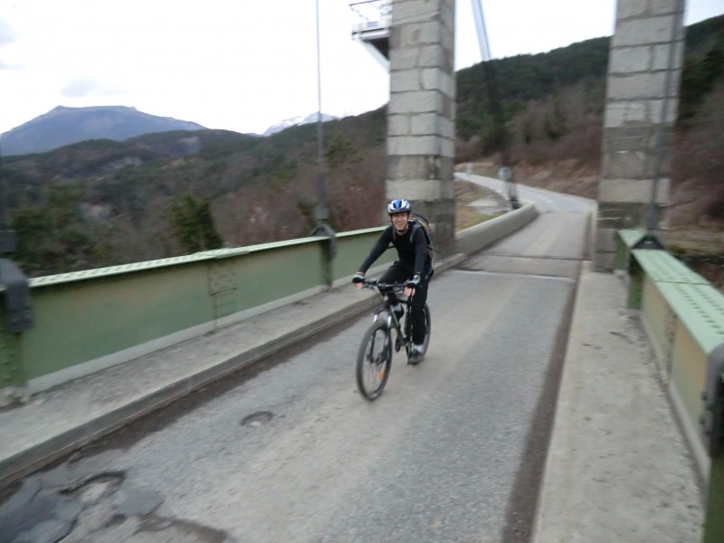 #3 sur le Pont de Brion : on y danse sur le Pont de Brion : on y danse