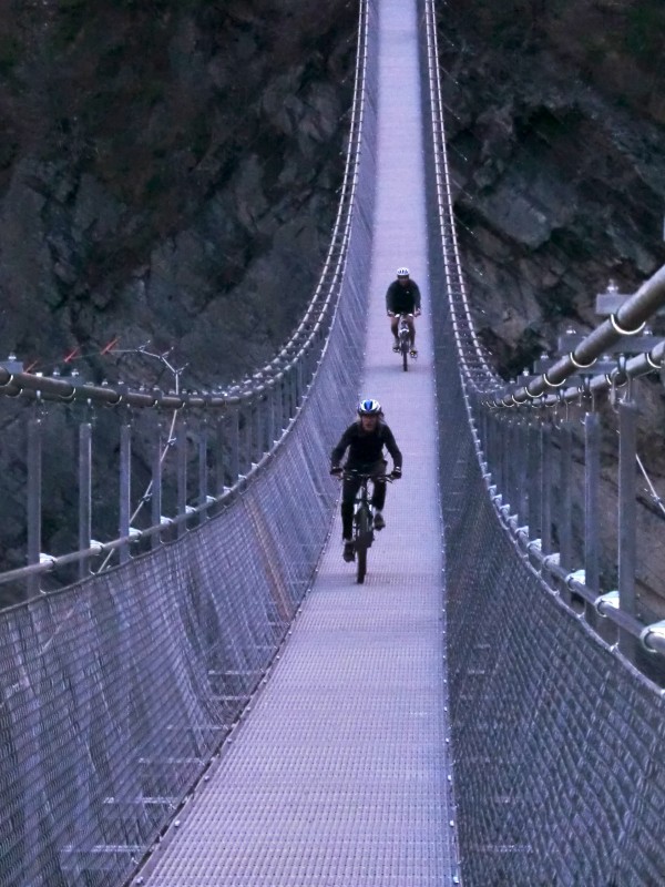 #4 Délinquants : à fond sur la passerelle Délinquants : à fond sur la passerelle