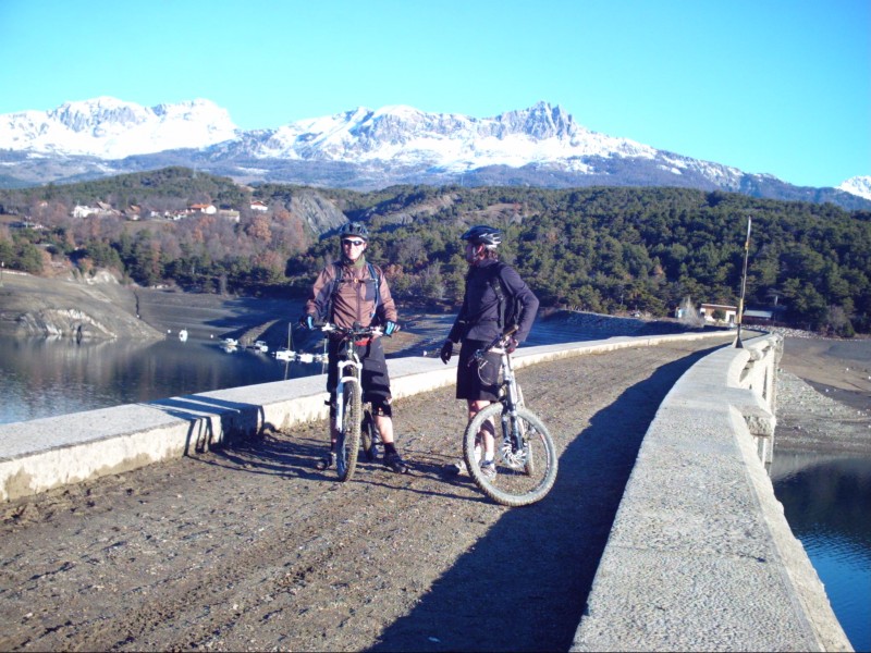 #2 Viaduc de la baie des Moulette : Petite pause sur le viaduc Viaduc de la baie des Moulette : Petite pause sur le viaduc