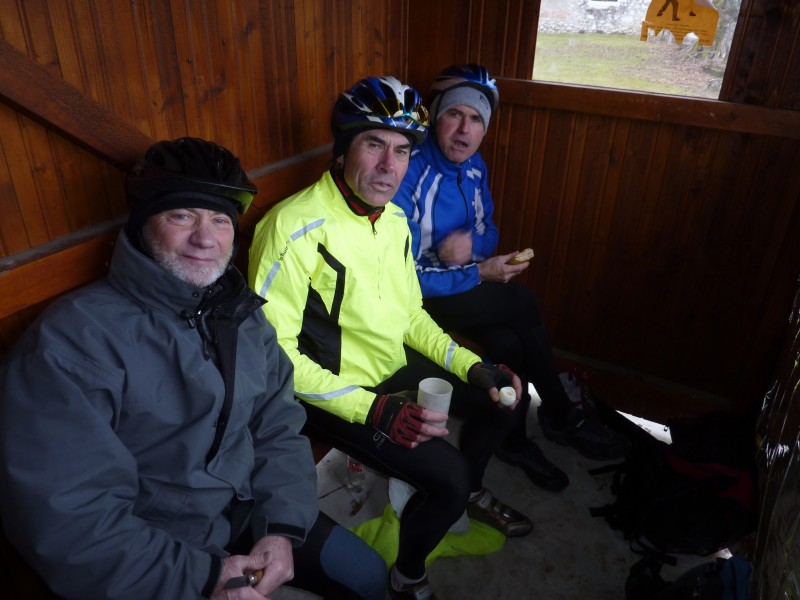 #12 Squatters : De l Squatters : De l'apéro au digestif en passant par fromage dessert et café, on est prêts pour affronter les rigueurs de la Chartreuse!