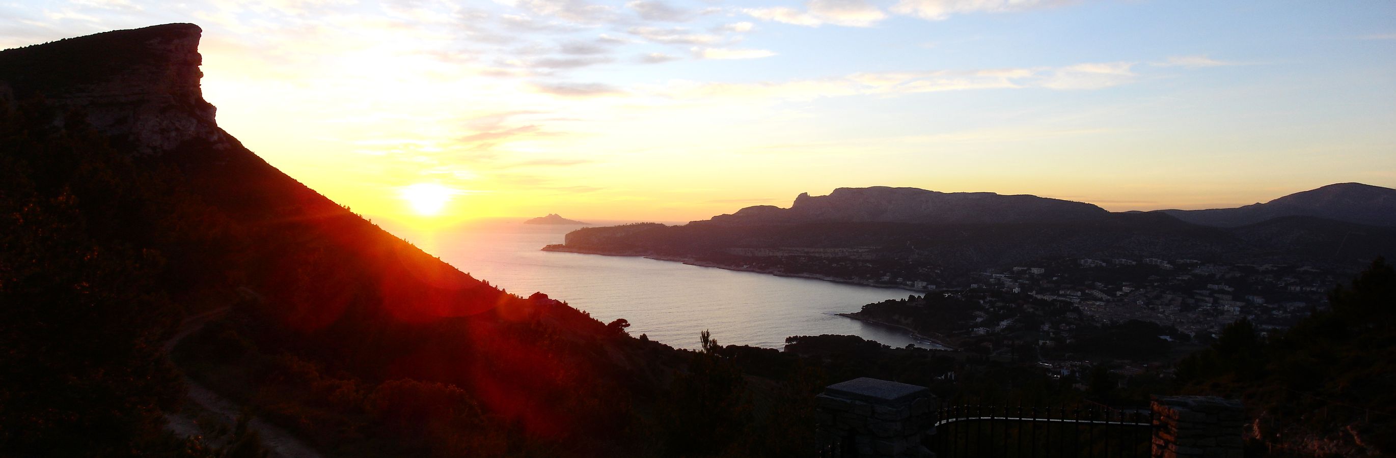 #22 Coucher de soleil : Dodo!
Du pas de la Colle Coucher de soleil : Dodo!
Du pas de la Colle