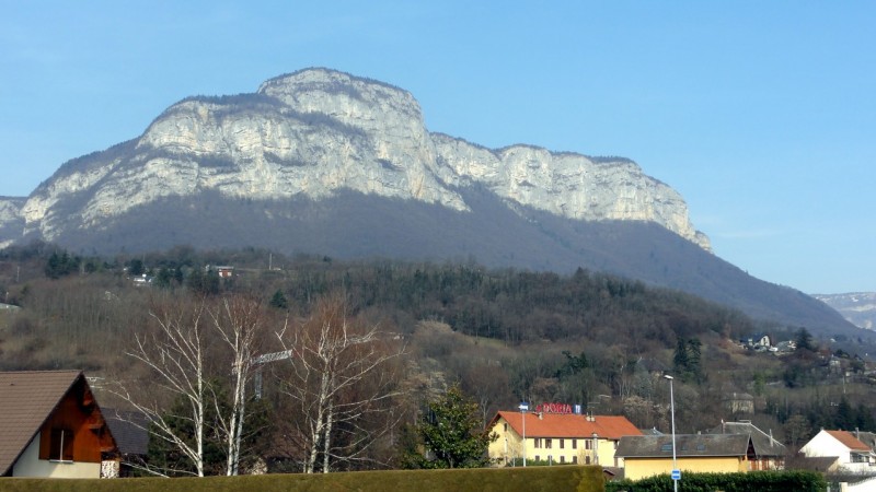 Le Peney : Objectif du jour depuis le parking dans la vallée