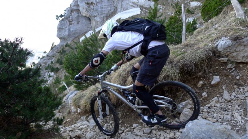 J'ai baptisé les nouvelles : shooes ! 
Cool tant qu'on est sur le vélo, pour la grimpe/marche c'est vraiment pas tip/top