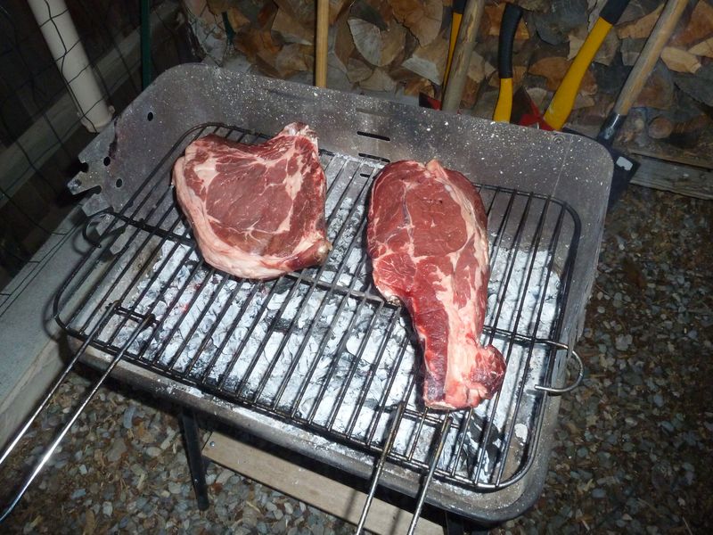 #11 La récompense : La grillade qui va bien et sous les ordres de mister Grillades La récompense : La grillade qui va bien et sous les ordres de mister Grillades