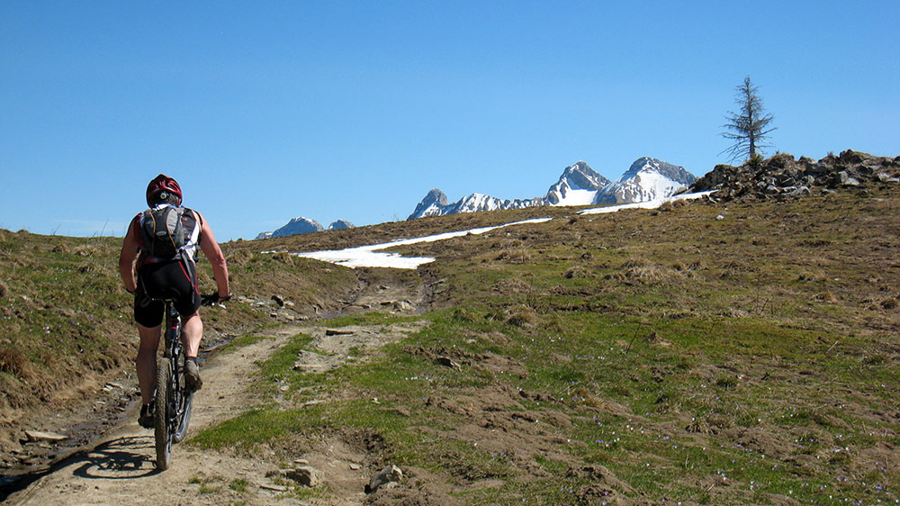 Col de l'Ebat : devant le Jallouvre