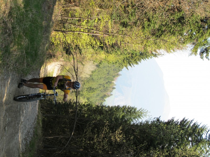 #2 Seb pousse le vélo dans les premières montés Seb pousse le vélo dans les premières montés