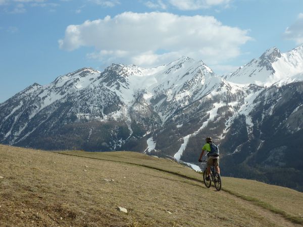 #2 le plateau des conchiers : vue sur Serre Che le plateau des conchiers : vue sur Serre Che