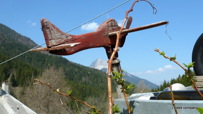 #8 Les Revols : Bric à brac en pleine nature. Il a du en voir passer celui-là. Les Revols : Bric à brac en pleine nature. Il a du en voir passer celui-là.