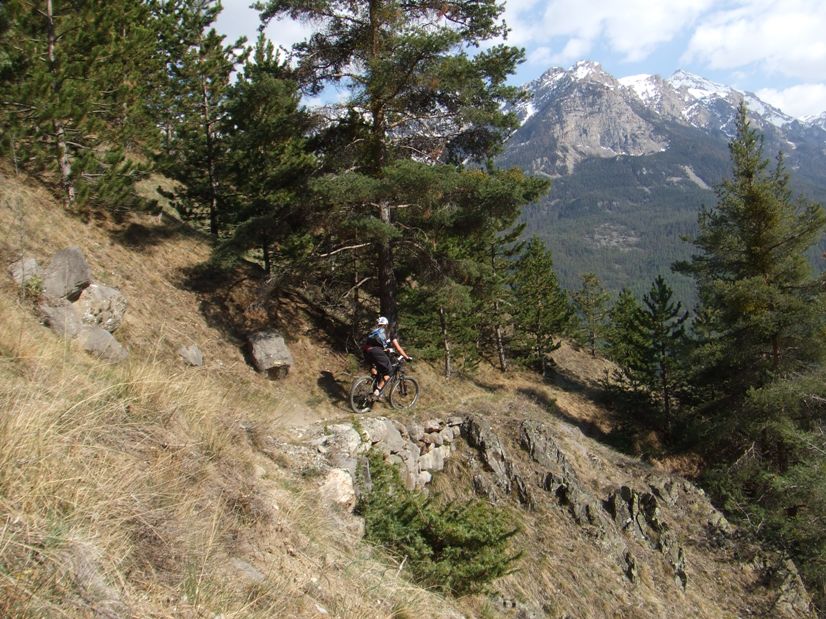 Traversée : Une des petites traversées sur le bas du sentier.