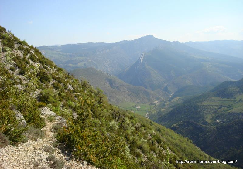 Saint Benoît : Descente vers les Gleizolles