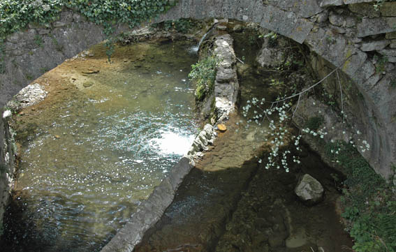 #13 Lubéron : Près de la grotte des brigands Lubéron : Près de la grotte des brigands